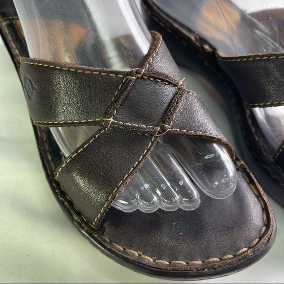 Born Women's Brown Wedge Slip On Sandals - Picture 9 of 11